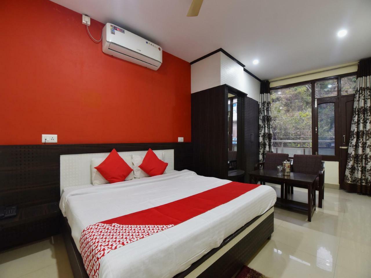 Oyo 28027 Hotel Dhruv Mandi Exterior foto